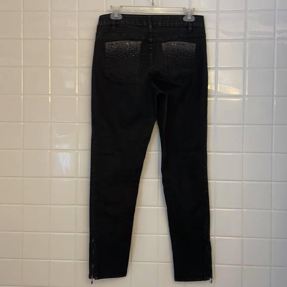Cache black jeggings jeans, size 6. Zipped ankles, , rhinestones back pockets. - Picture 14 of 16